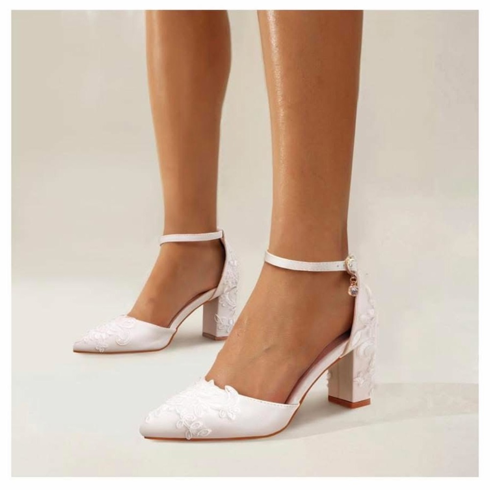 JJs House - Elegant White Embroidered Women's Shoes